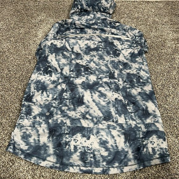 Lululemon Women's Miss Misty Jacket II Sea Side Silver Fox Alberta Lake Size 8 - Picture 3 of 6